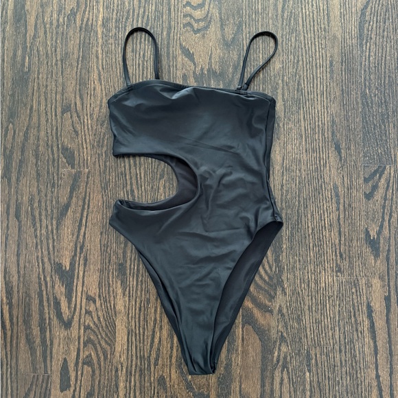 One Piece Cut Out Swimsuit - Picture 1 of 2
